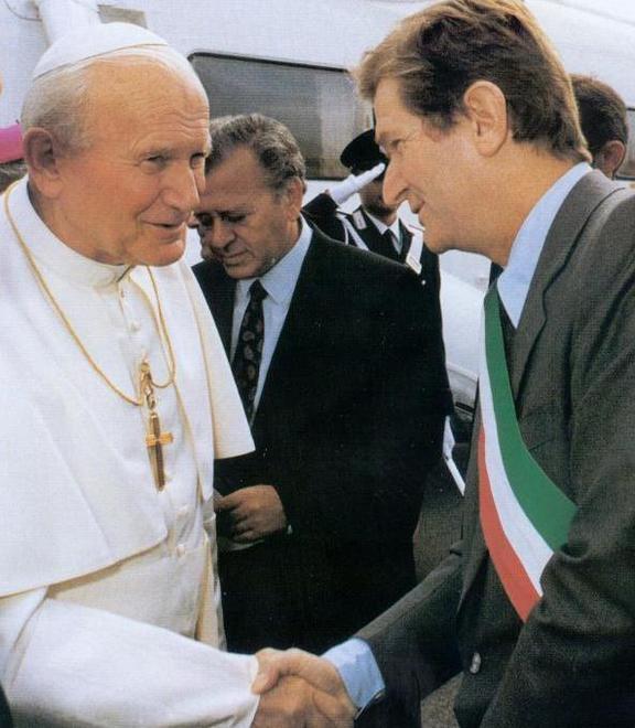 «Ferrara, riscopriti cristiana»: trent’anni fa Wojtyla in città 
