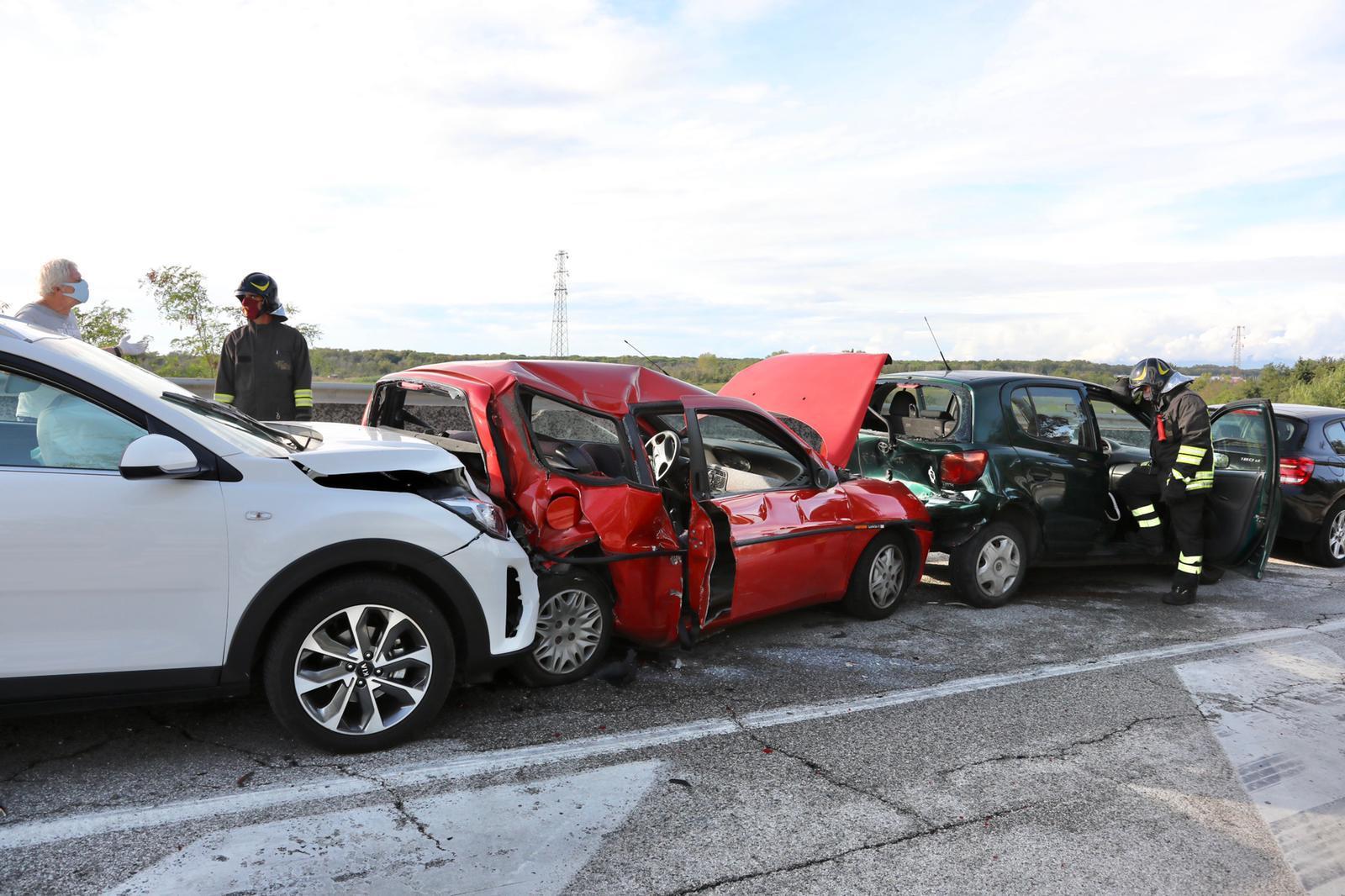 L'incidente a Stagno, sull'Aurelia (foto Dario Marzi)