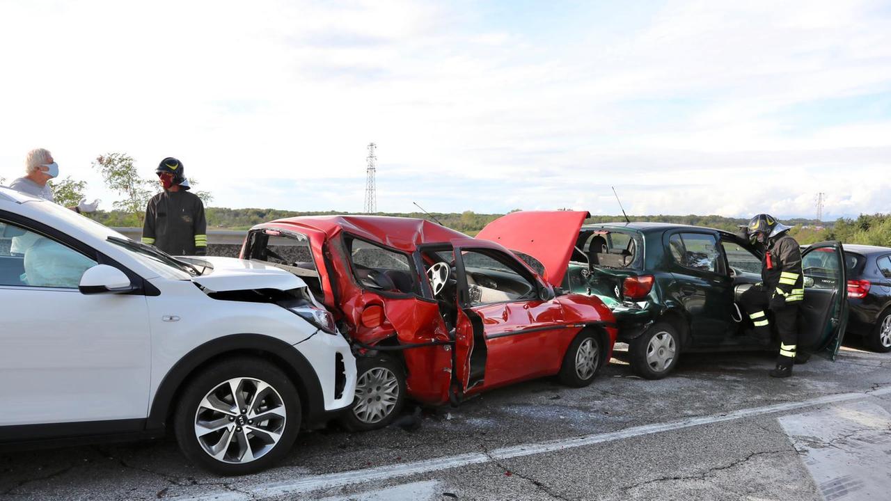 L'incidente a Stagno, sull'Aurelia (foto Dario Marzi)