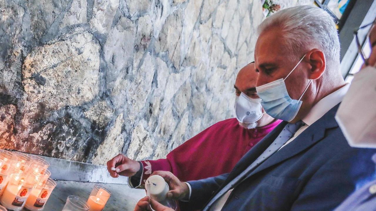 Giani dalla Madonna di Montenero per la prima uscita da presidente: «Da questa terrazza vedo la Livorno che sarà»