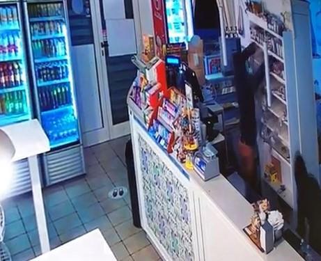 I ladri immortalati dalla telecamera