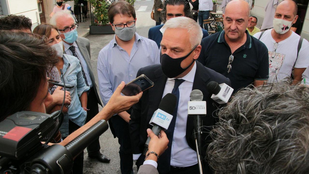 Giorgio Del Ghingaro intervistato dalle tv
