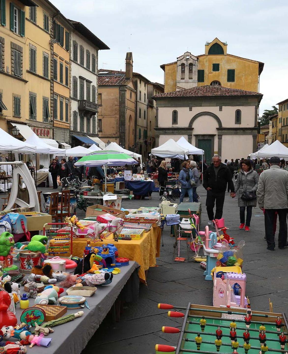 Pescia Antiqua “extralarge” banchi fino in piazza del Popolo 