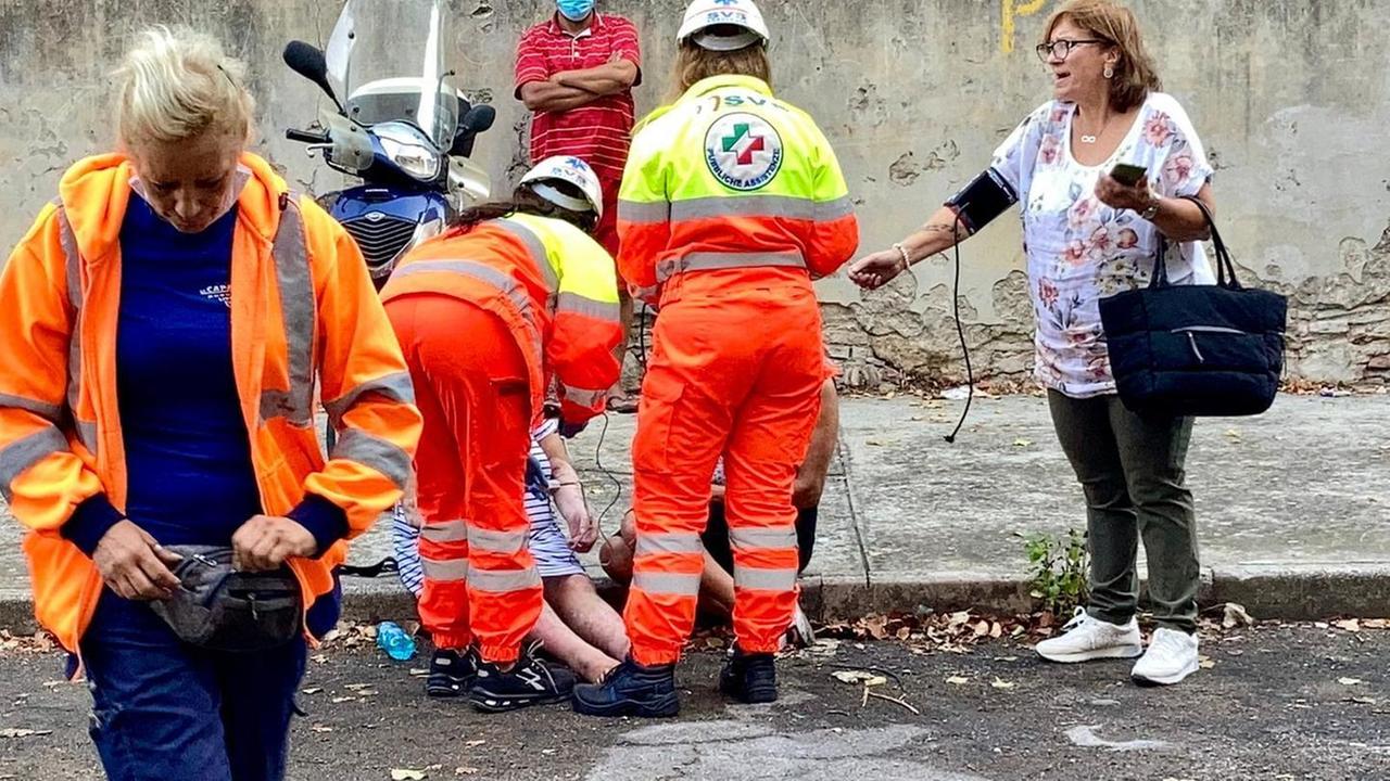Mobile va a fuoco: quattro intossicati nelle case popolari