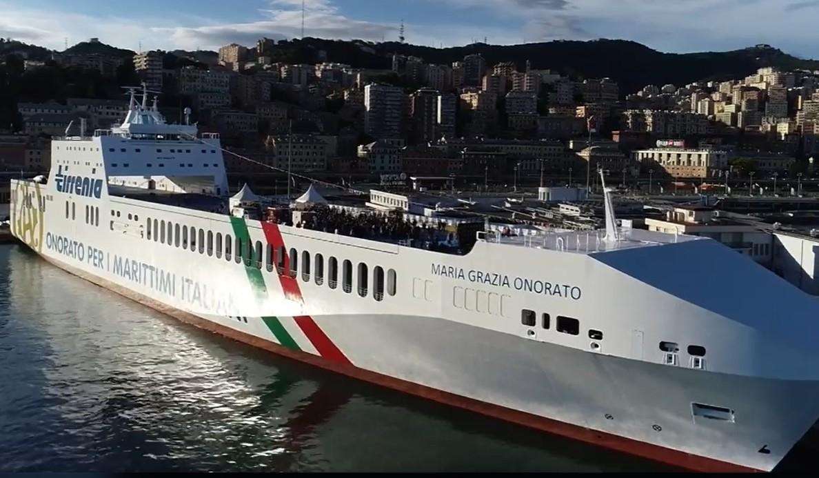 La nave Maria Grazia Onorato del gruppo Moby (foto d'archivio)