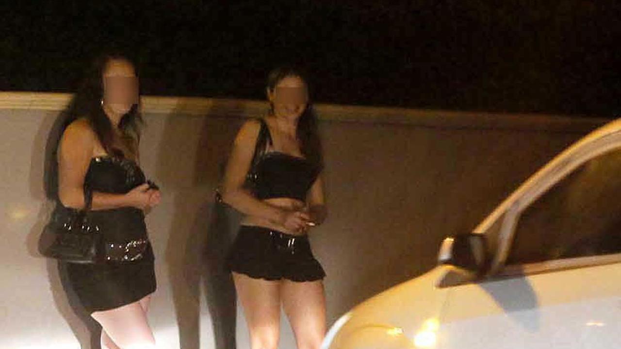 Prostitute in strada nella zona di Migliarino