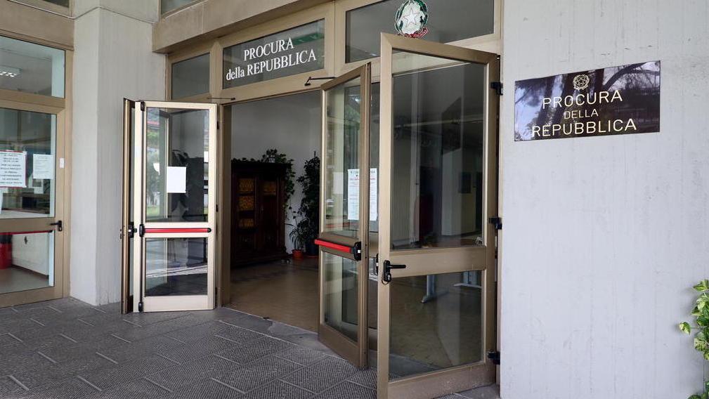 La procura si svuota: 4 pm in partenza
