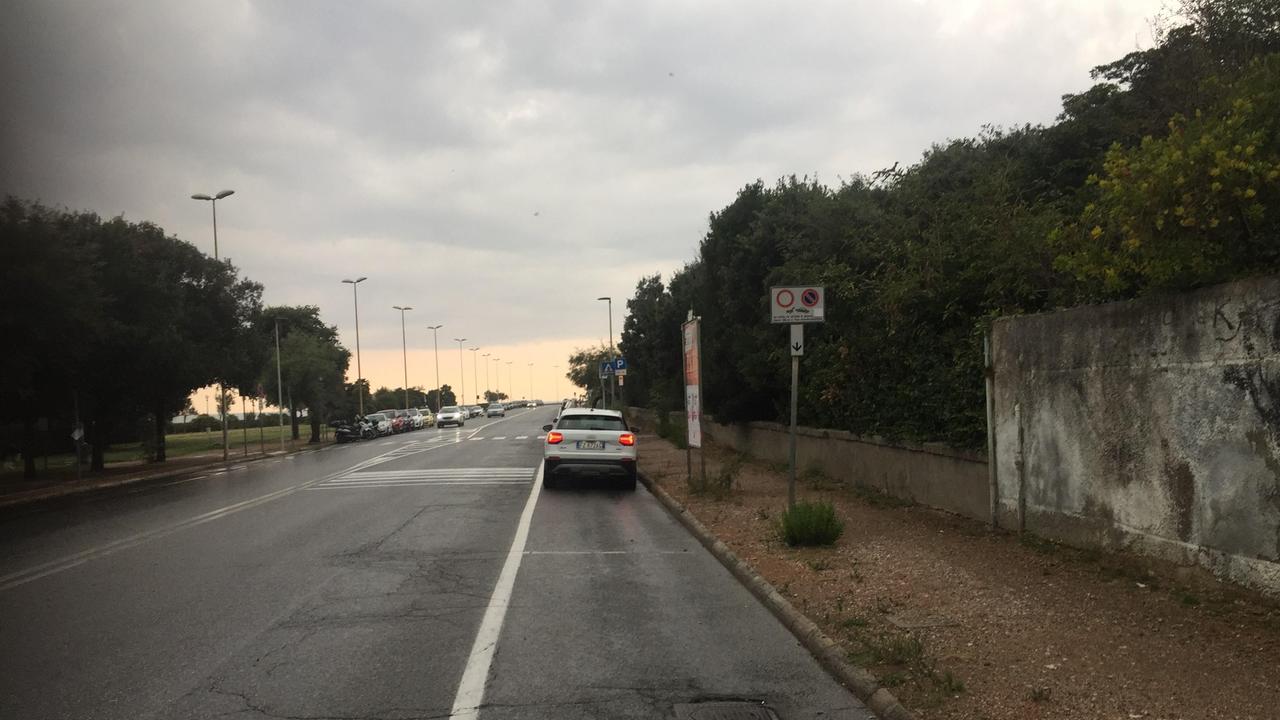 Il luogo dell'incidente lungo viale Italia