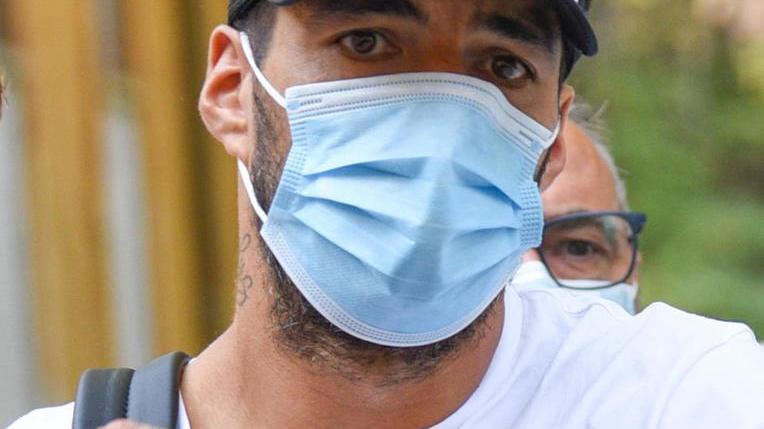 «Lui non spiccica una parola ma lo promuoviamo lo stesso»