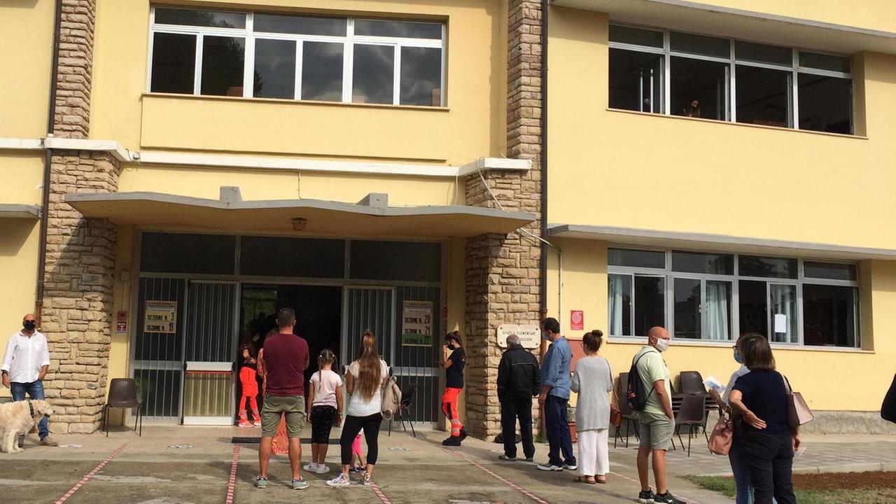 Cecina si (ri)scopre di centrodestra «Premio al lavoro fatto negli anni»