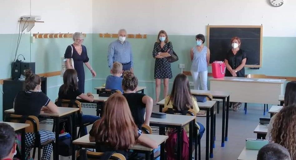 Sindaco e assessora a scuola