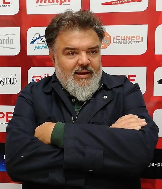 Scontro tra Navarra e il gruppo Cerea Ma il presidente tiene duro e va dritto 