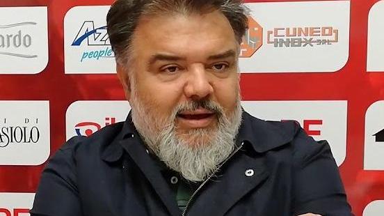 Scontro tra Navarra e il gruppo Cerea Ma il presidente tiene duro e va dritto