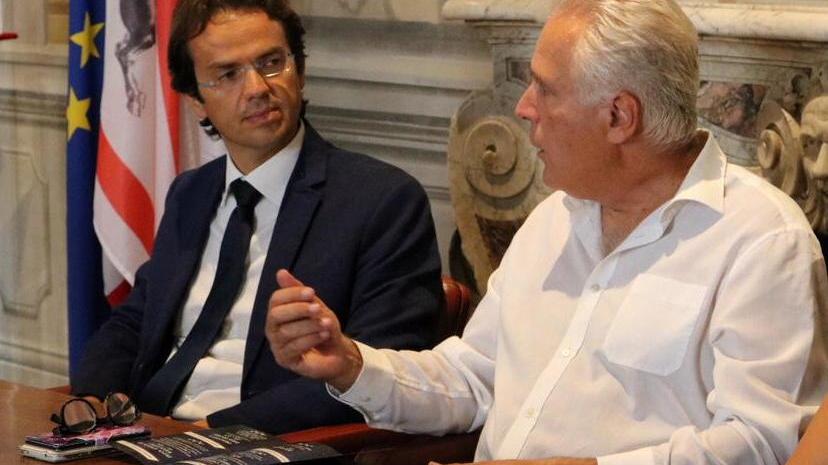 Il consigliere regionale Enrico Sostegni insieme al neo governatore Eugenio Giani (Foto agenzia Carlo Sestini)