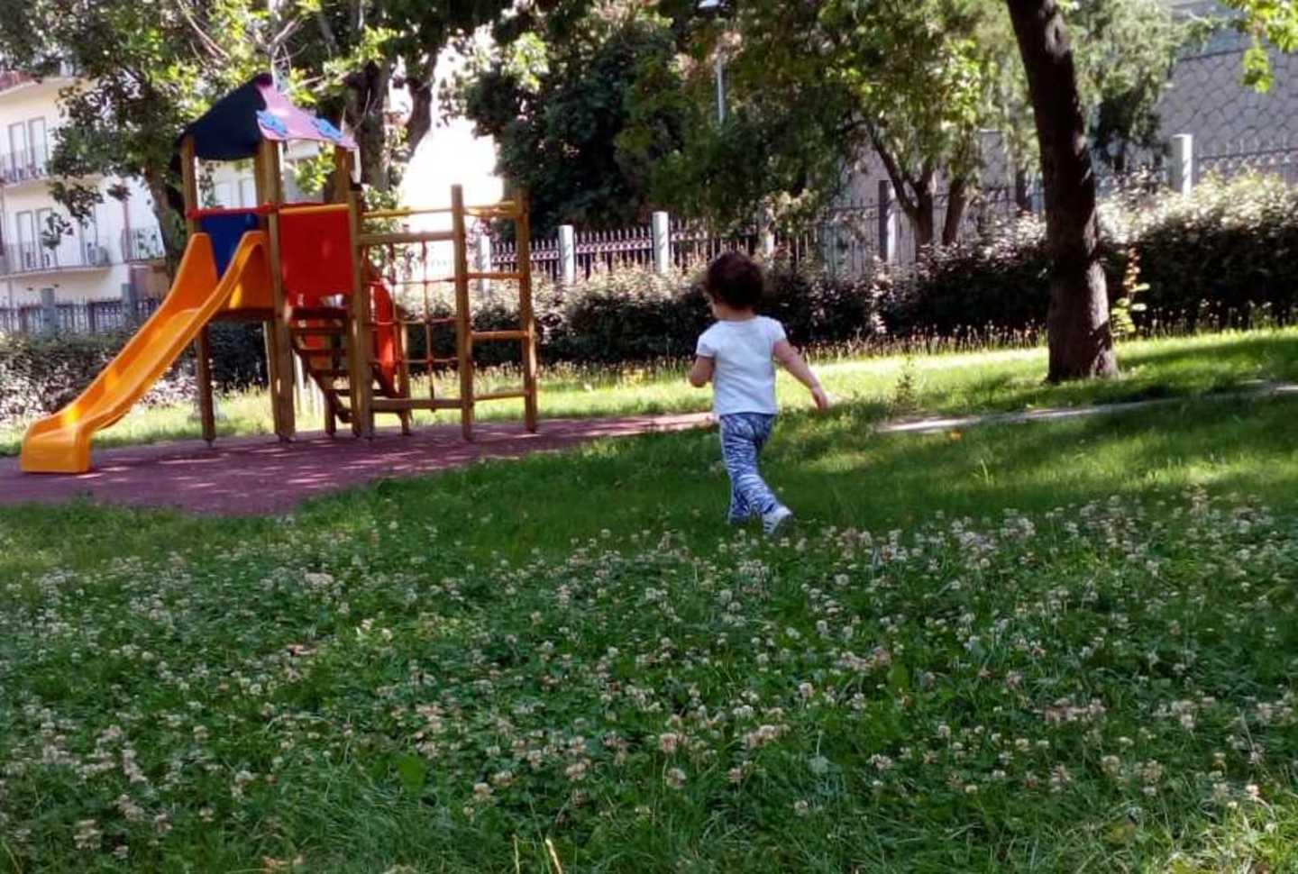 «Tenete pulito il nostro parco giochi» 