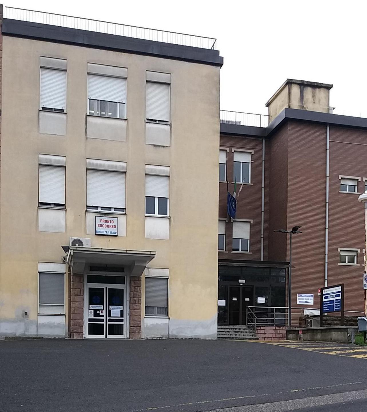 «Ospedale abbandonato» il sindaco Defrassu lascia 