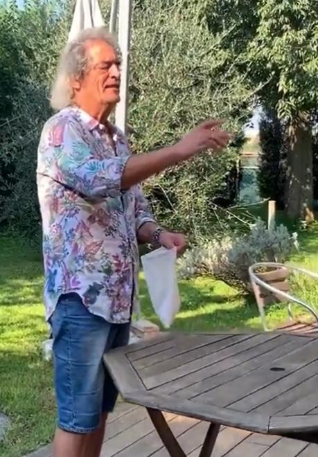 Sassuolo Cartelle e fagioli al posto delle cuffie In discoteca la tombola dei Dj 