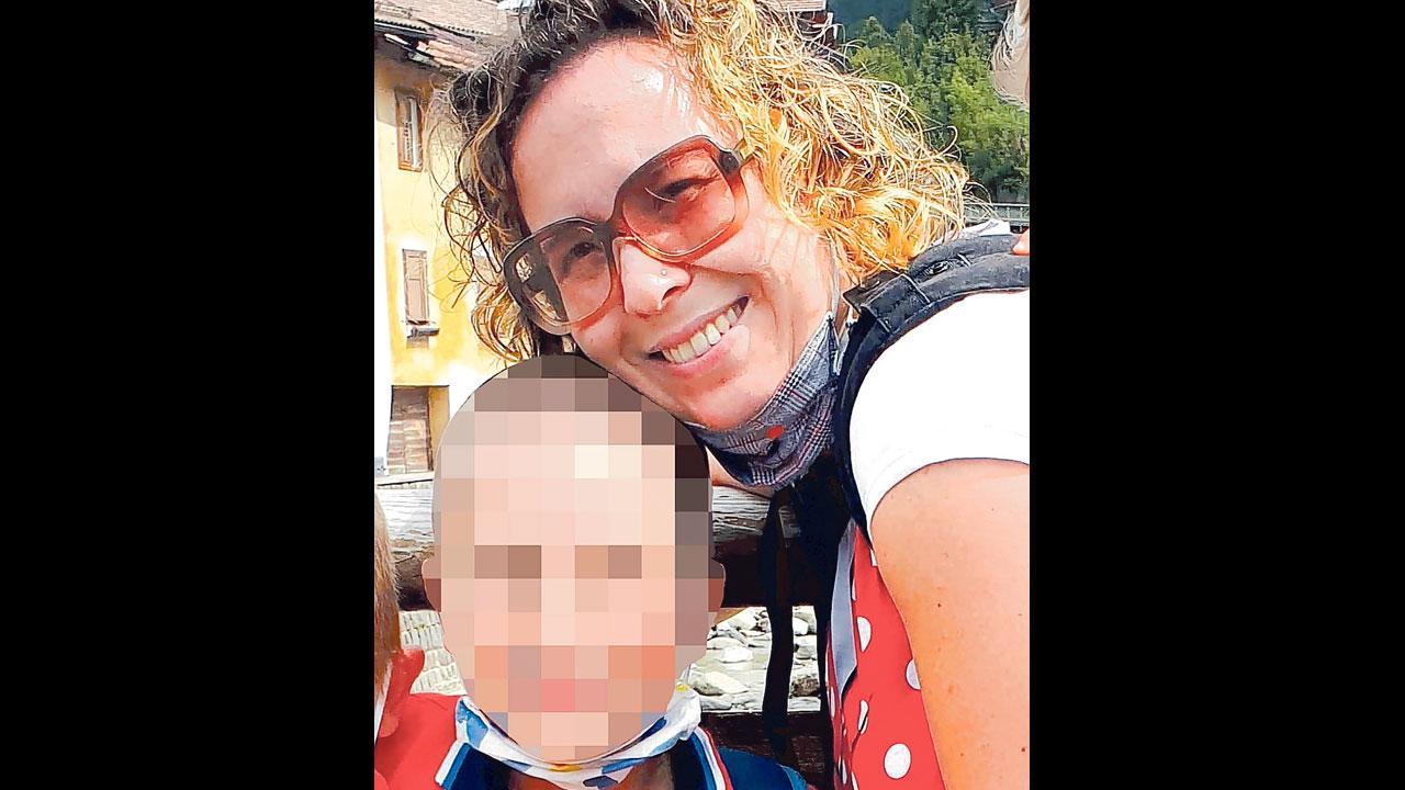 Investita sulle strisce insieme a suo figlio: «L’auto è scappata, ora voglio la verità» 