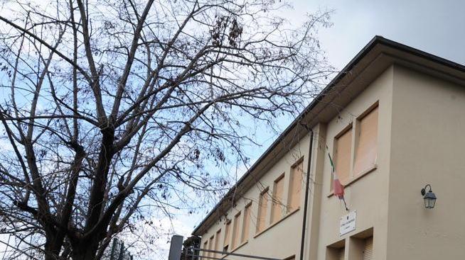 «Scuola sporca». Al nido e alla materna ingresso in ritardo