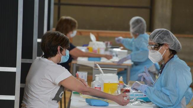 Coronavirus: 10 decessi in Lombardia, 229 nuovi casi