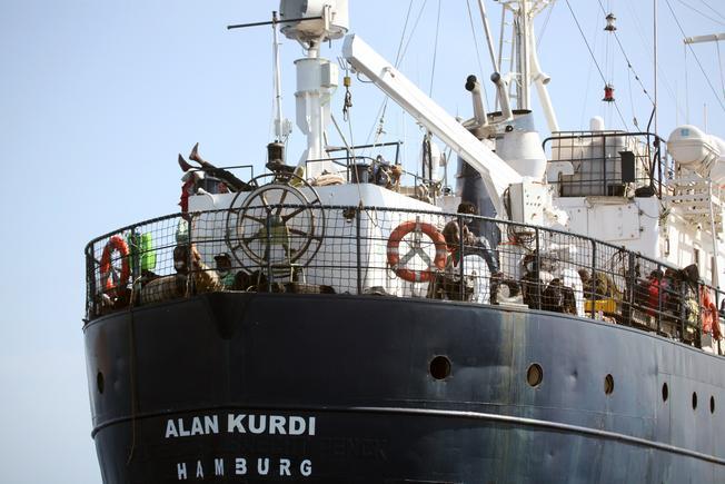 Migranti, il Viminale indica il porto di Olbia per la Alan Kurdi 