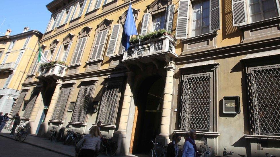 Il marchio Credem sulle maglie della Unahotels Reggio Emilia
