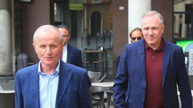 Reggiana, la caccia al difensore si estende all’estero
