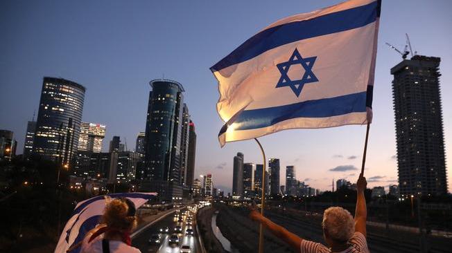 Israele, oltre 7 mila casi. Scatta lockdown rinforzato