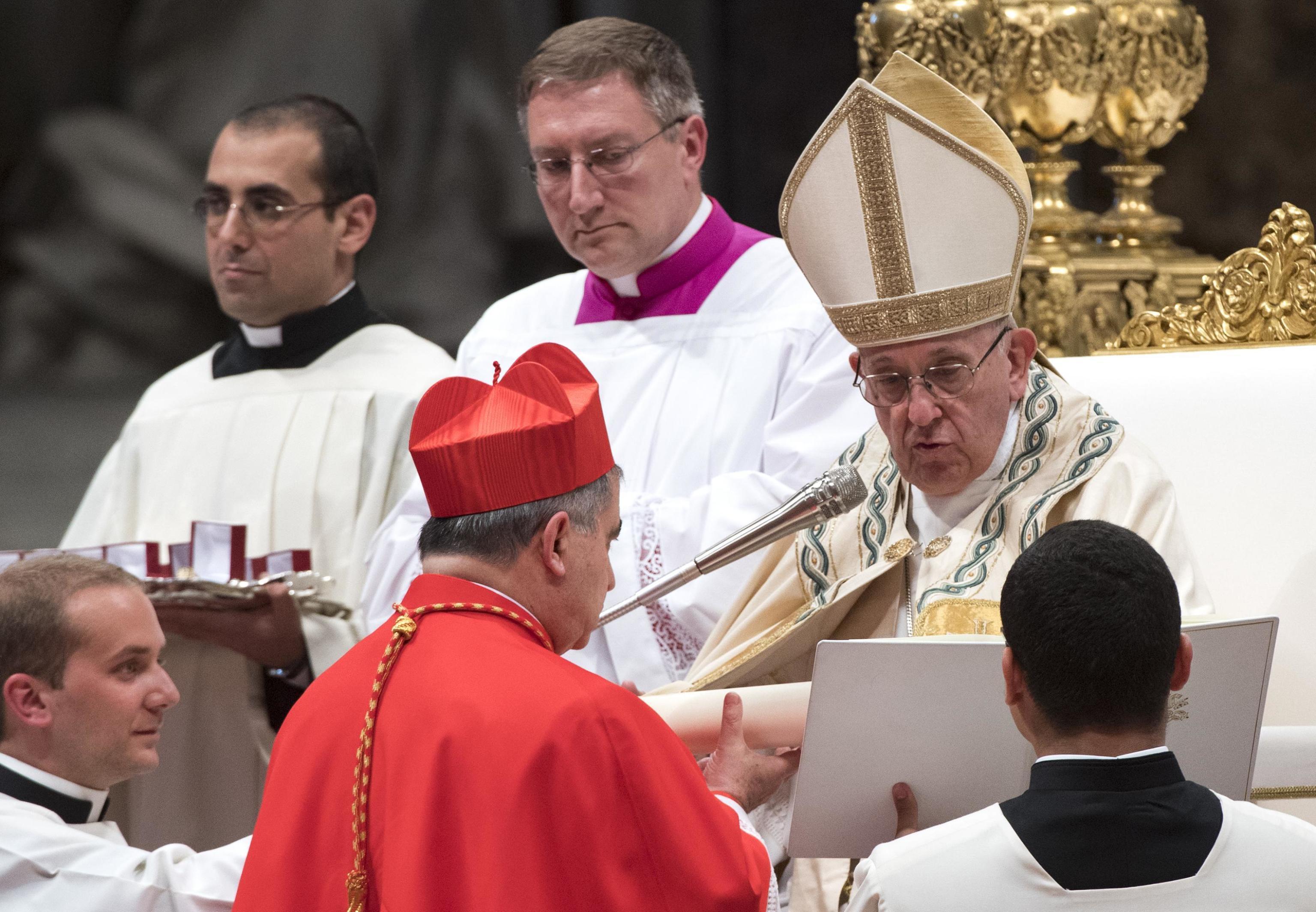 Il cardinale Becciu si difende: «Non ho rubato un soldo, mai commesso reati»