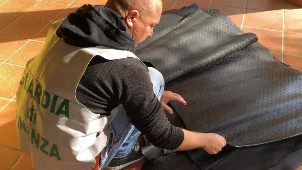 Falsi capi firmati, dalla Toscana al mondo Organizzazione smantellata dalla Finanza