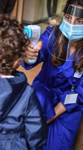 Tamponi a tappeto per 21 studenti e 3 maestre 