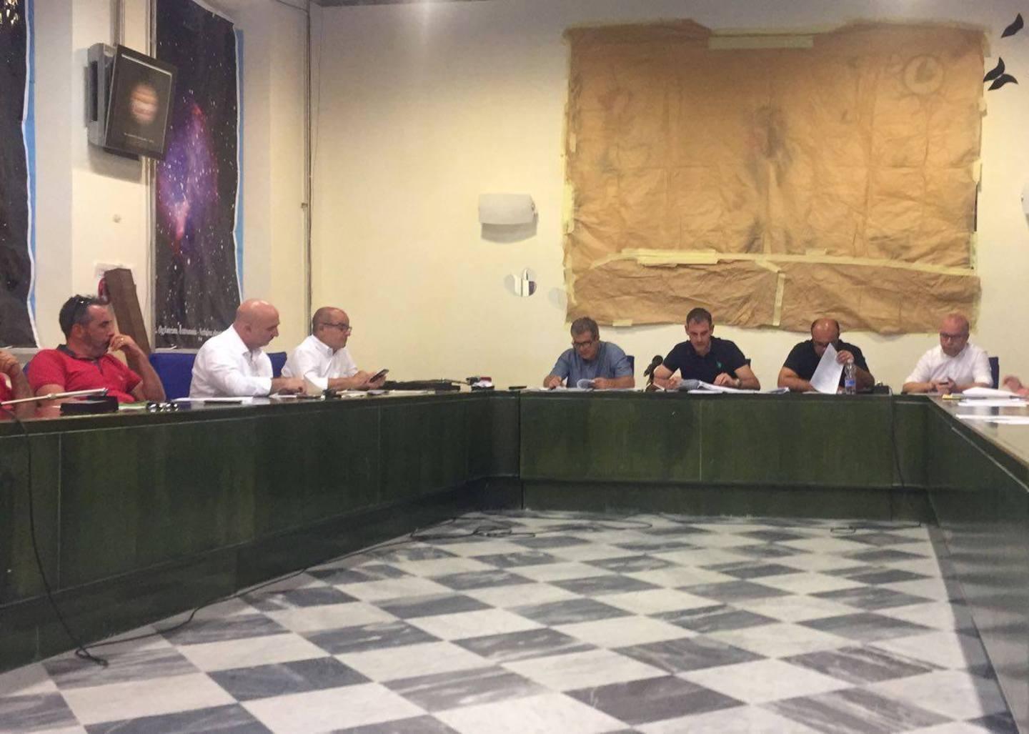 Tamponi in ritardo, l’ira dei sindaci 