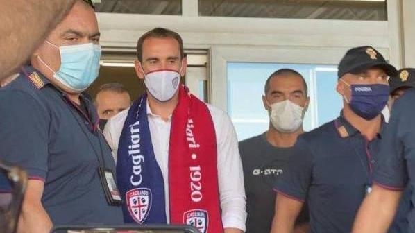 Godin sposa il Cagliari per tre stagioni