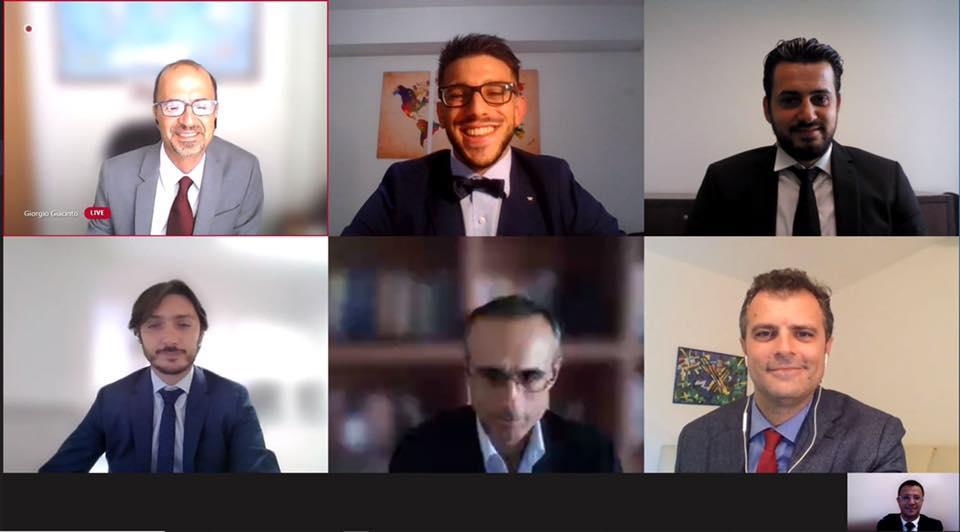 I neodottori hanno discusso la tesi a distanza