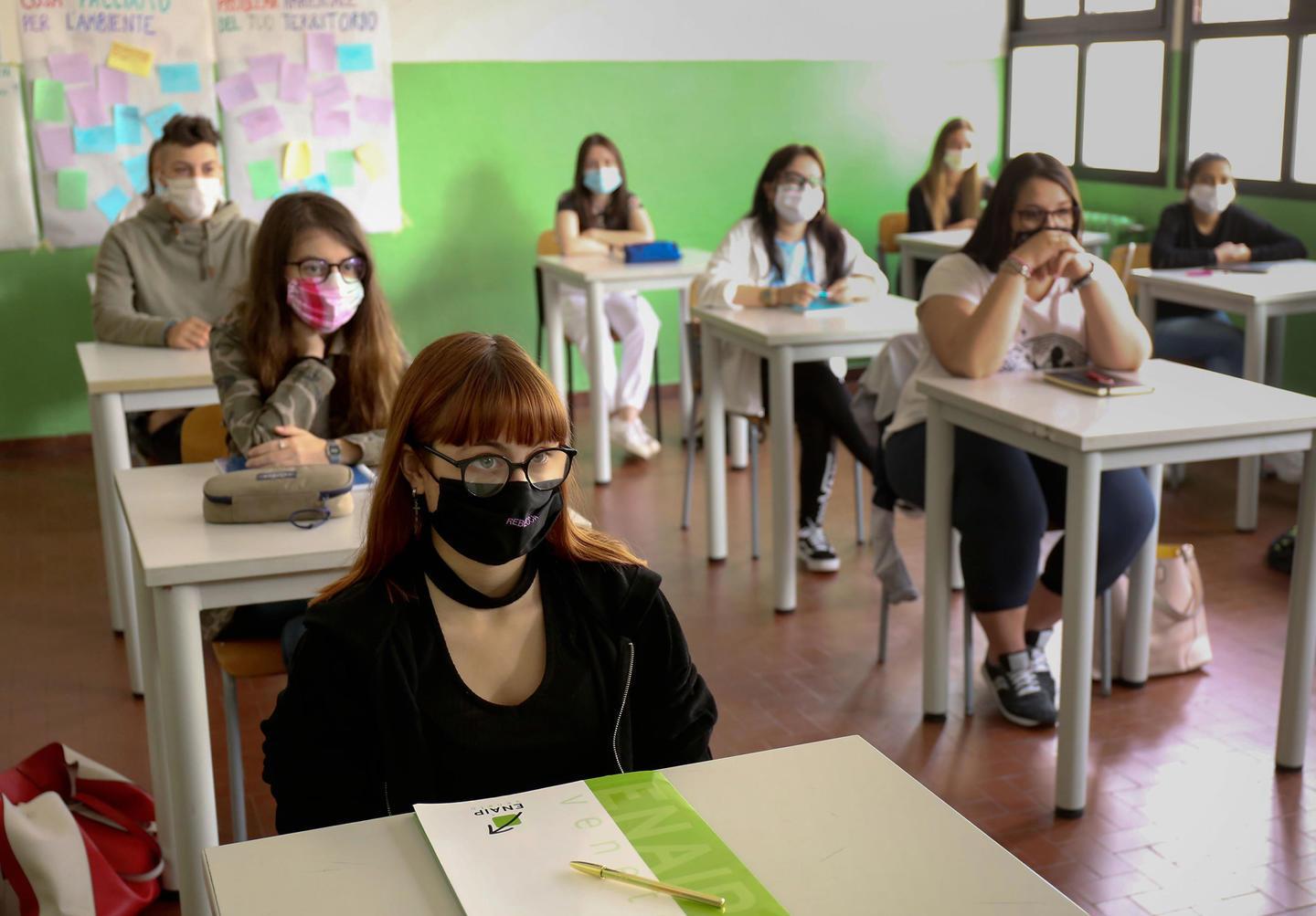 «L’effetto scuola? Lo capiremo a novembre» Test rapidi in arrivo 