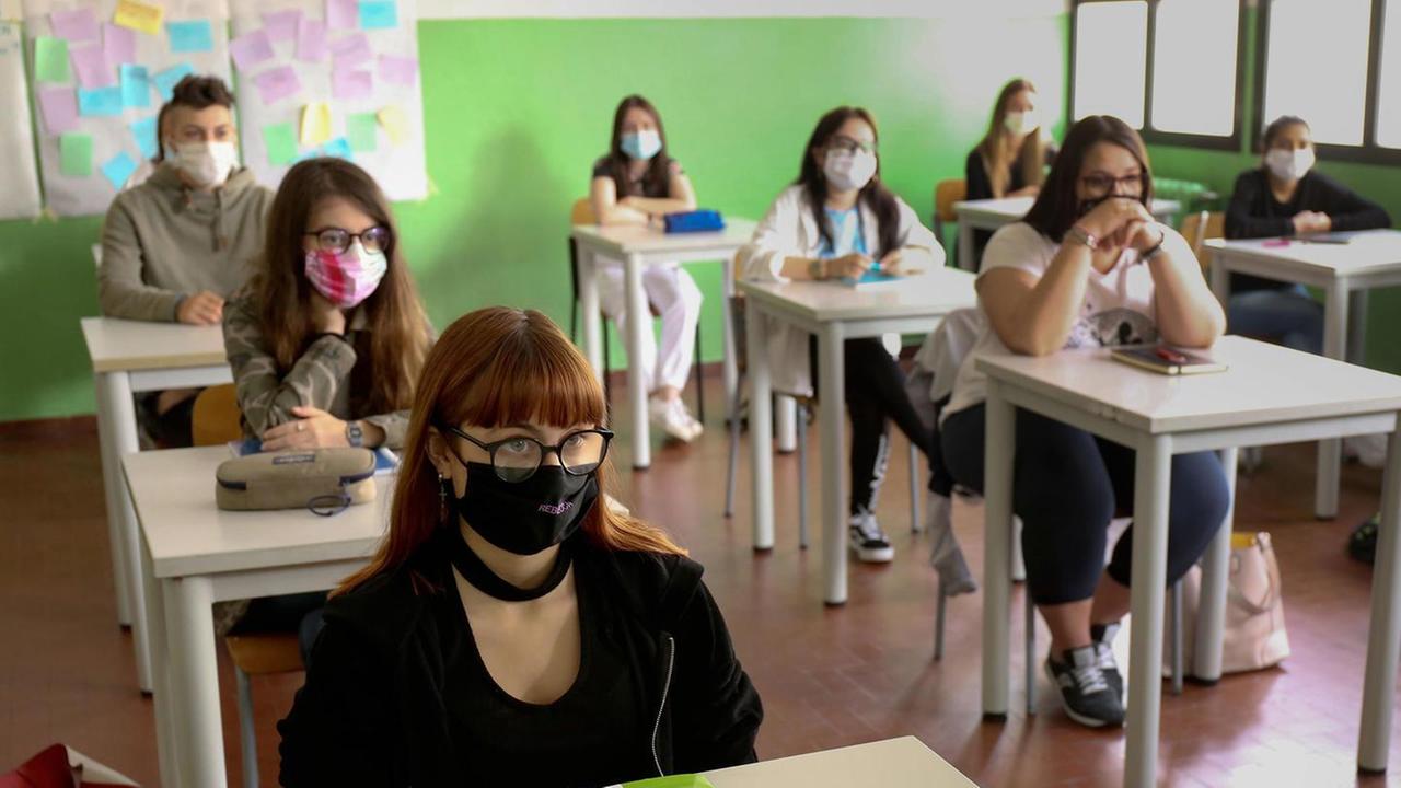 «L’effetto scuola? Lo capiremo a novembre» Test rapidi in arrivo