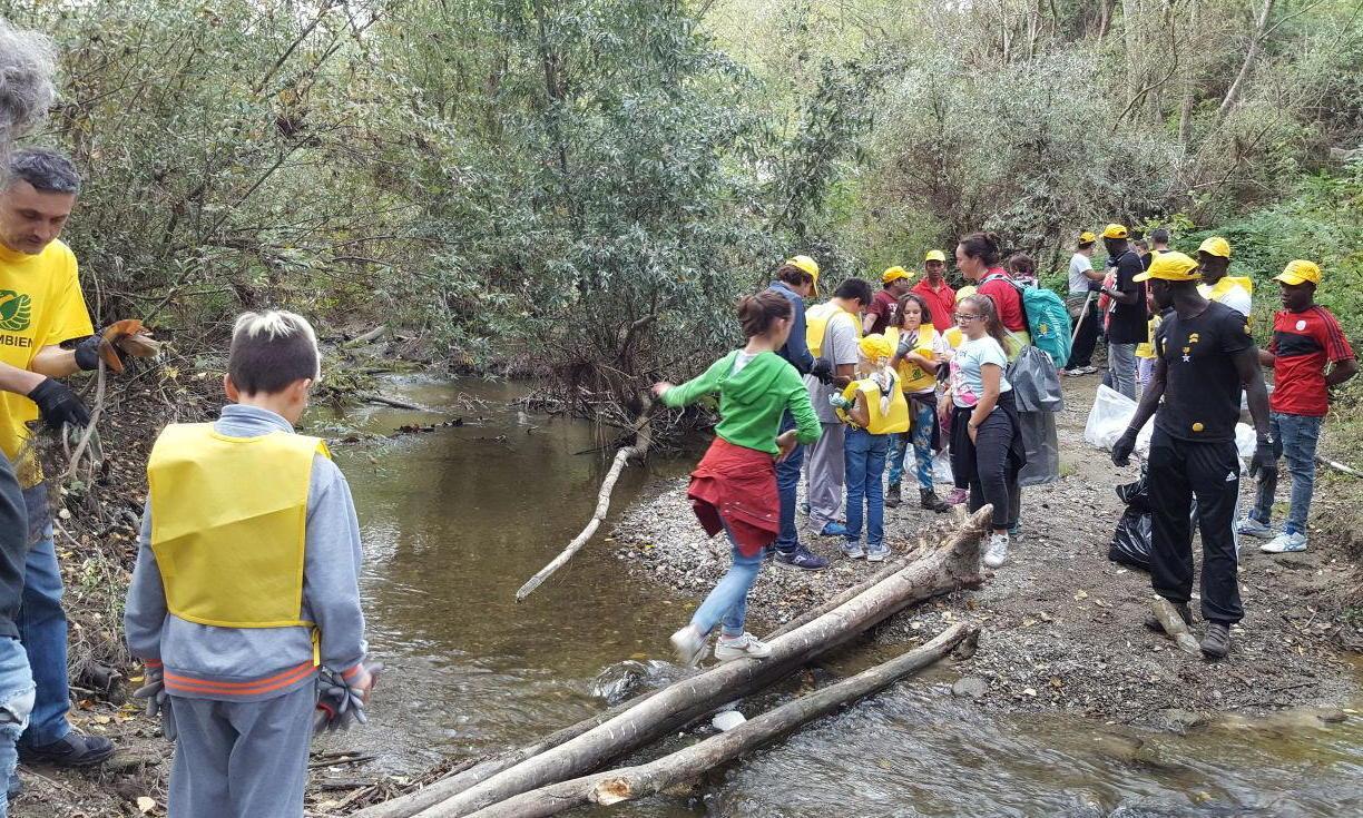 Da oggi torna in campo in tutta la Piana “l’esercito giallo” di Puliamo il mondo 