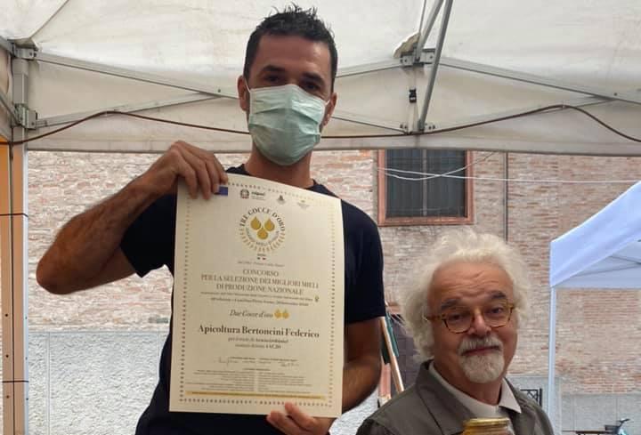 “Tre gocce d’oro”, premiato il miele di Federico Bertoncini