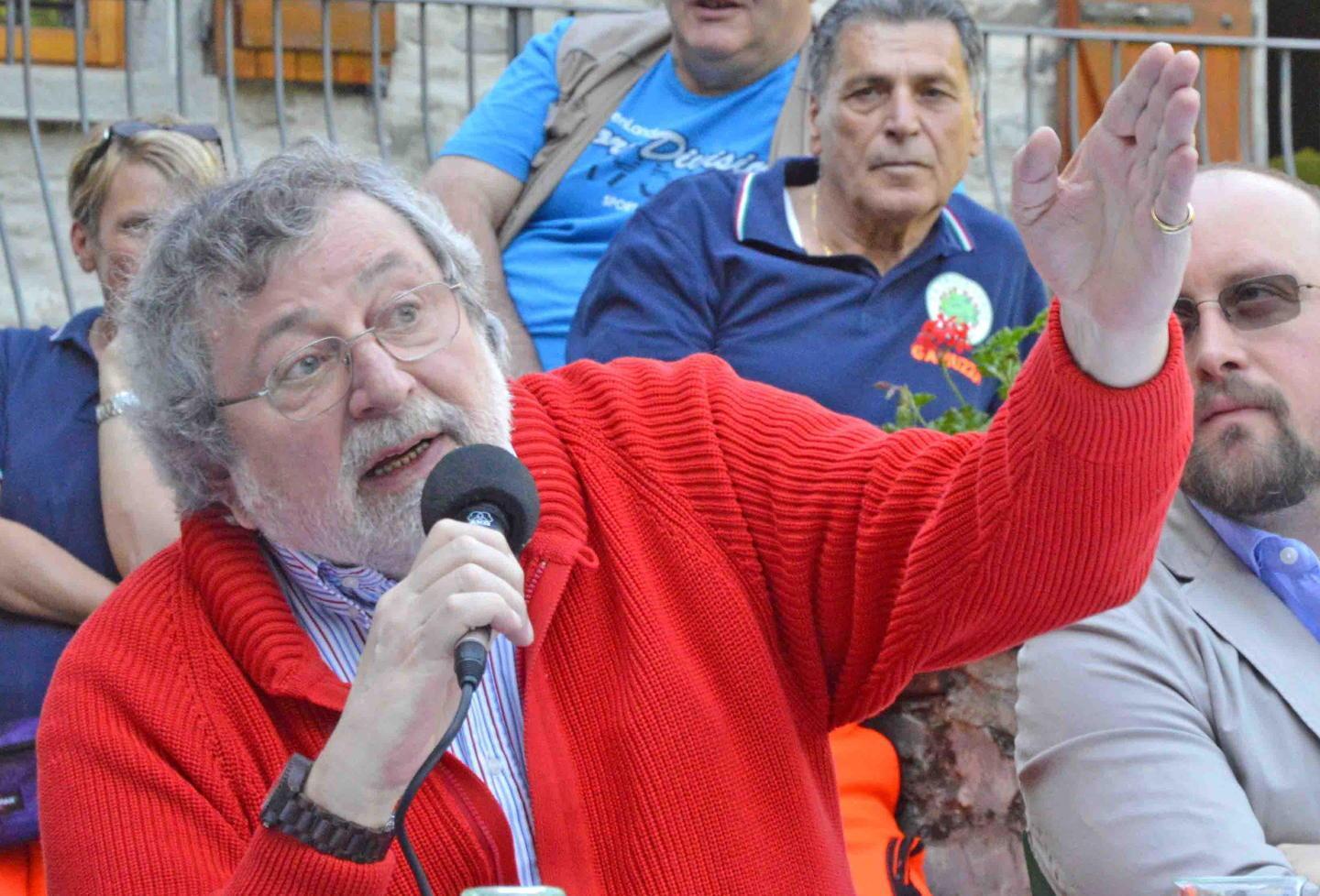Il Premio Ceppo fa festa a Francesco Guccini e ai suoi ultimi libri