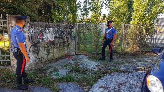 Molestie davanti ai bimbi delle elementari e atti osceni in centro città: « È pericoloso»