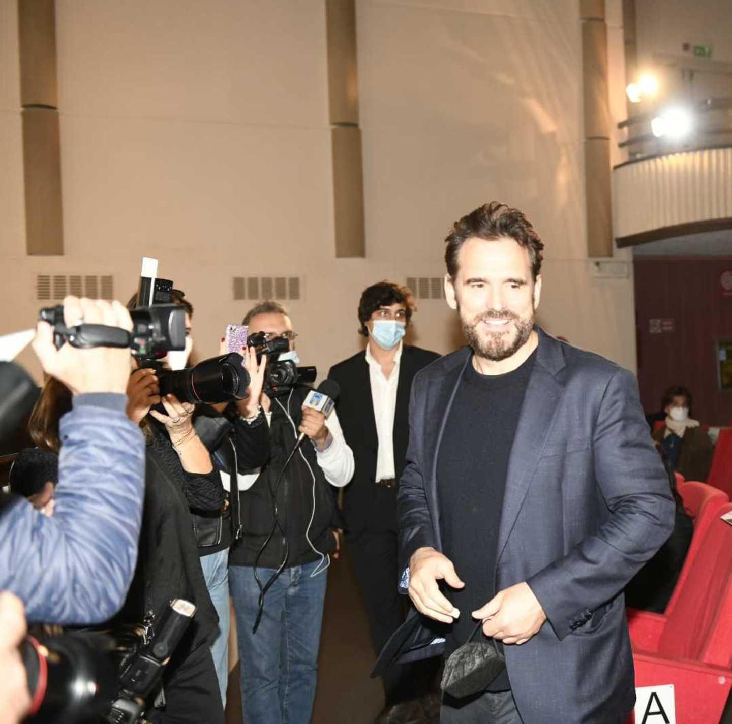 Matt Dillon incanta la platea dell’Astra: «Lucca è bella e rispetta il distanziamento» 