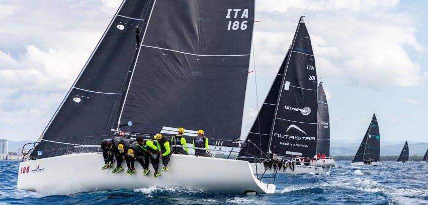 Caipirinha senza rivali al termine delle regate dei Melges 32 nelle acque di Scarlino 