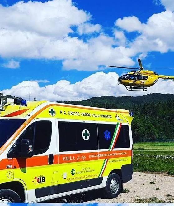 Ciclista cade a Civago poi ha un malore