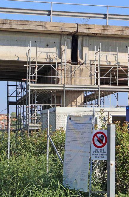 Amianto nel cavalcavia Nuova tegola per i lavori e scatta la bonifica 