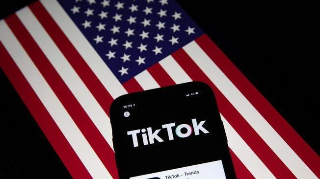 TikTok, giudice Usa blocca bando Trump