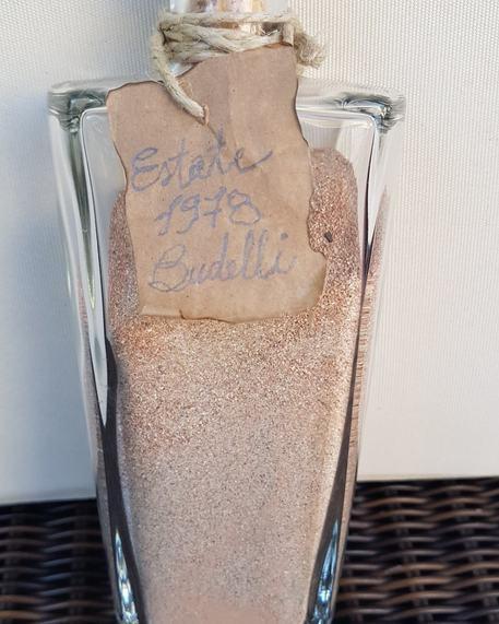 Dalla Liguria rispedita nell'isola 42 anni dopo una bottiglia con la sabbia di Budelli