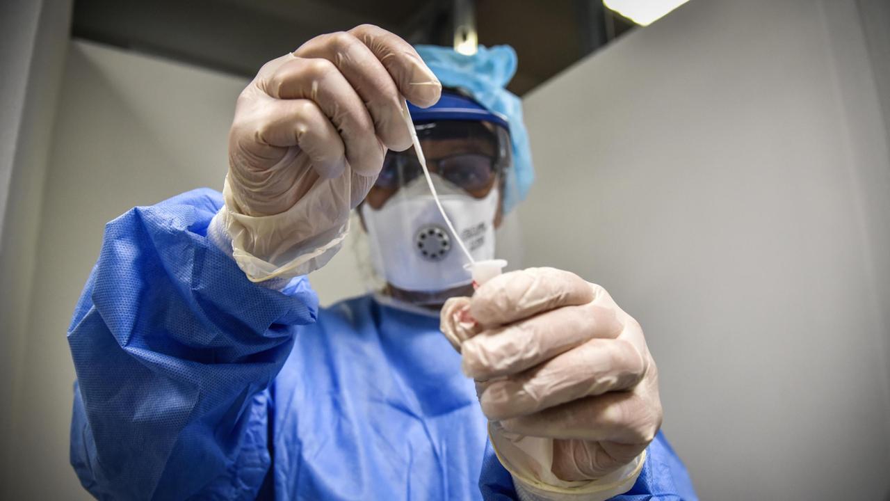 Reggio Emilia, i nuovi positivi al Covid sono 843. In terapia intensiva restano in tre