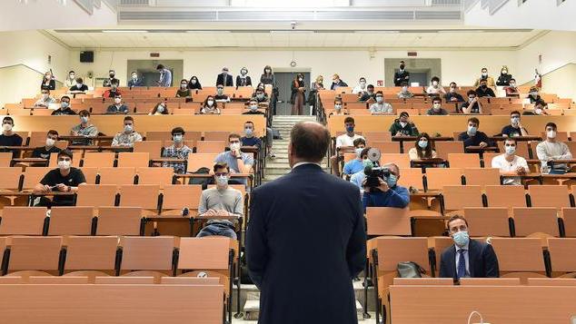 Politecnico Torino, in aula i primi mille studenti