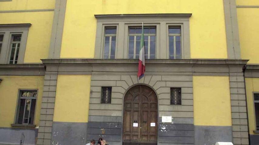 Il prof è in quarantena ma senza sintomi, la lezione a distanza però non si può fare