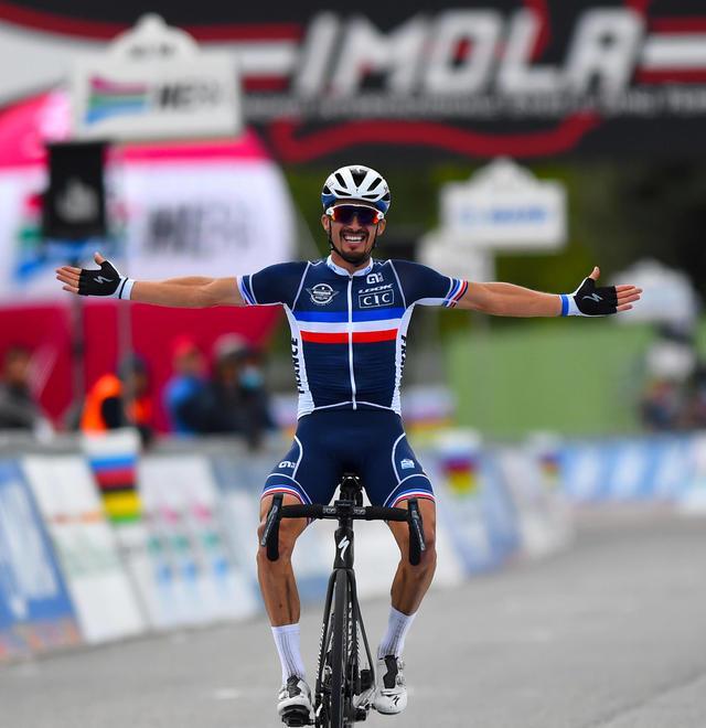 Capolavoro di Alaphilippe: a Imola le note della Marsigliese 